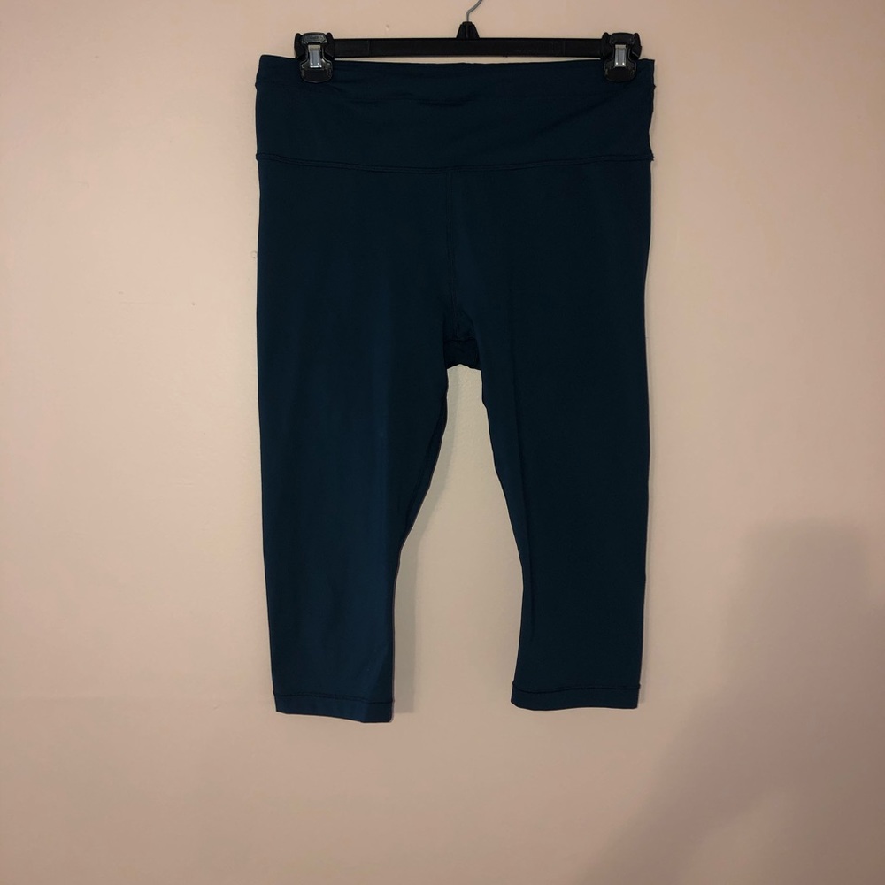 Athleta Accelerated Crop size Large